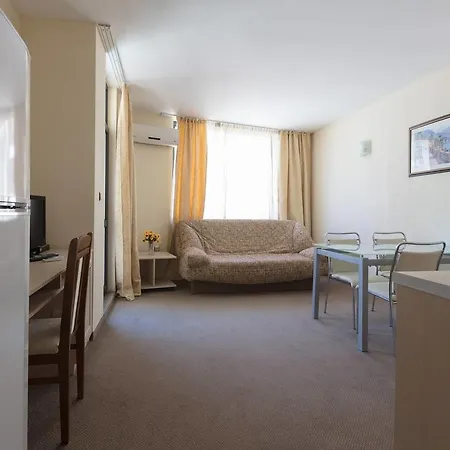 Lejlighed 1bedroom W Balcony &kitchen+washer❤we❤ *